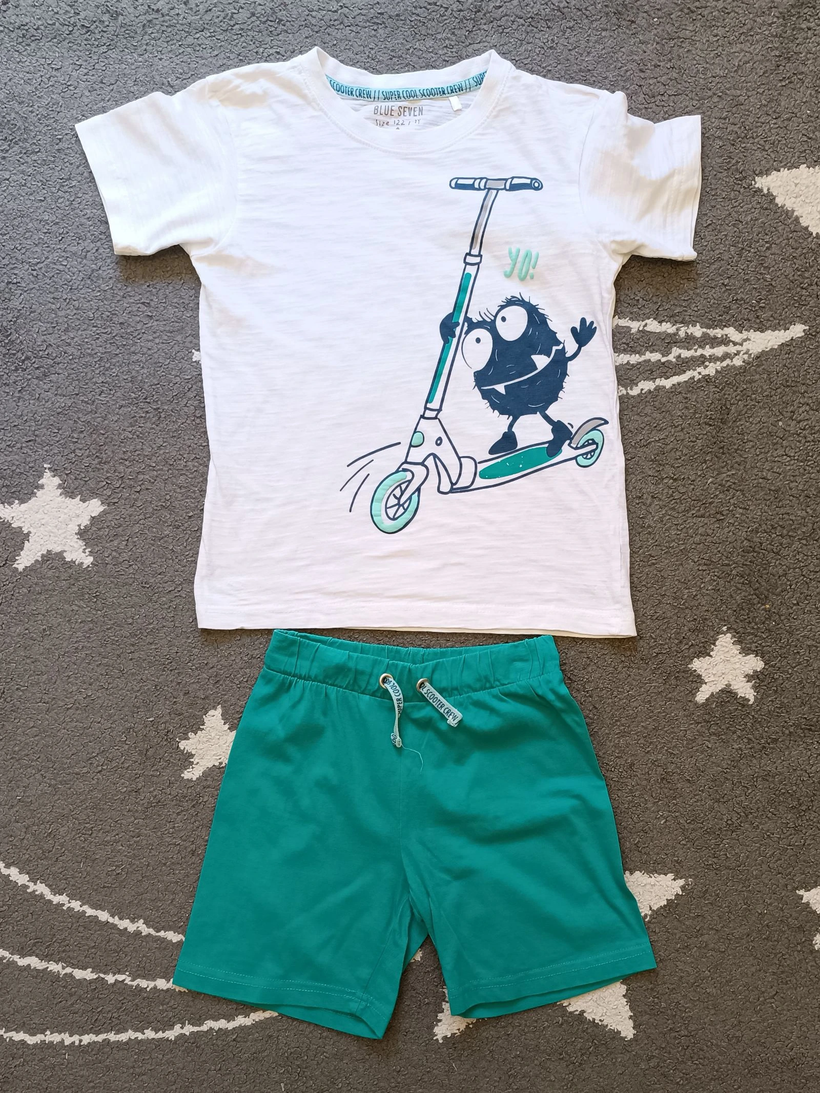 Conjunto corto para niño